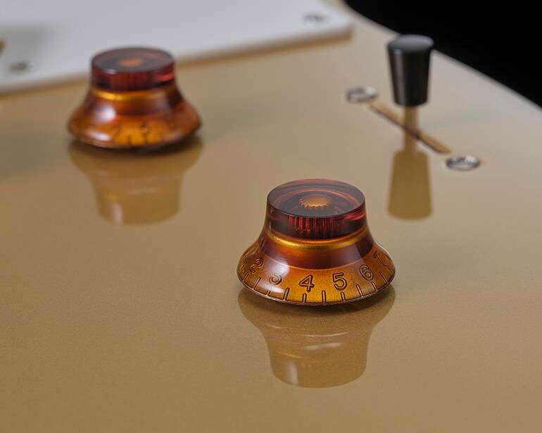 Zbliżenie na Master Volume, Master Tone i 3-pozycyjny przełącznik dźwigienkowy